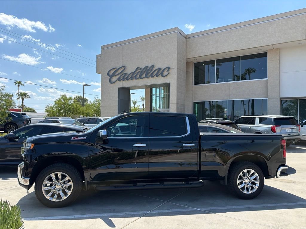 Used 2021 Chevrolet Silverado 1500 LTZ w/ Technology Package AWD/4WD image 2