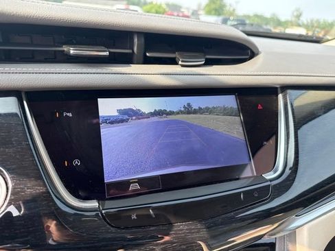 Used 2022 Cadillac XT6 Premium Luxury AWD/4WD image 28