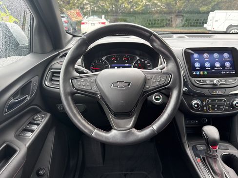 Used 2022 Chevrolet Equinox RS w/ Infotainment Package image 14