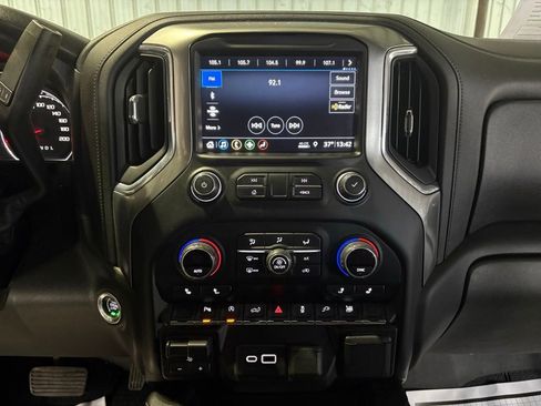 Used 2019 Chevrolet Silverado 1500 RST image 30