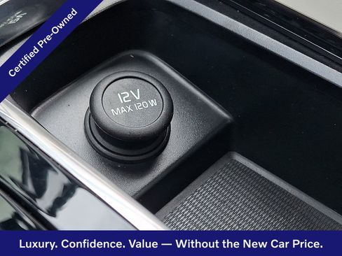 Certified 2023 Volvo XC60 B5 Plus w/ Protection Package Premier AWD/4WD image 27