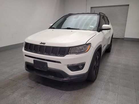Used 2020 Jeep Compass Latitude FWD image 15
