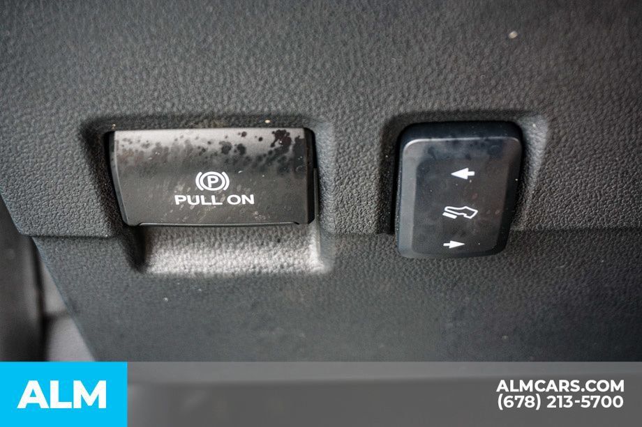 Used 2025 Ford F350 Platinum AWD/4WD image 46