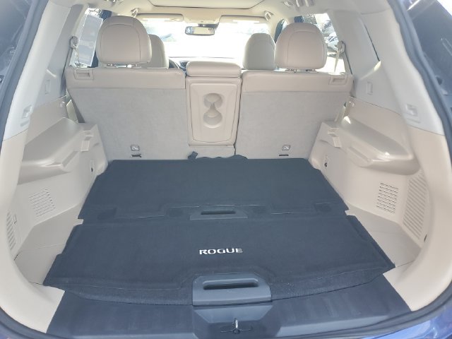 Used 2017 Nissan Rogue SL w/ SL Premium Package FWD image 7
