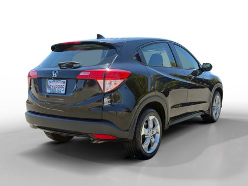 Used 2018 Honda HR-V LX image 5