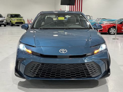 Used 2025 Toyota Camry XSE image 18