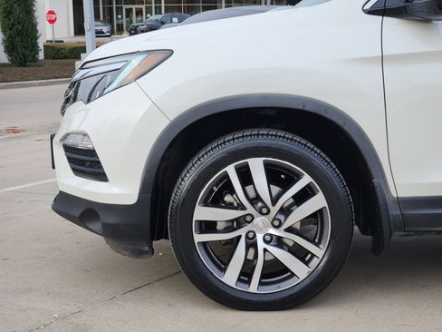Used 2018 Honda Pilot Elite image 9