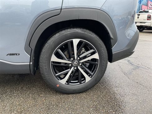 Used 2024 Toyota Corolla Cross XSE w/ Convenience Package image 10