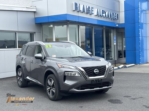 Used 2023 Nissan Rogue SL w/ SL Premium Package image 1