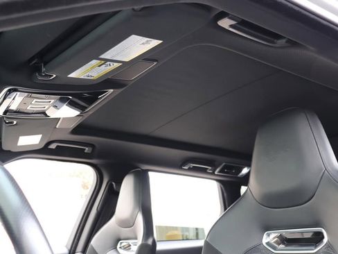 Used 2019 Land Rover Range Rover Sport SVR image 70