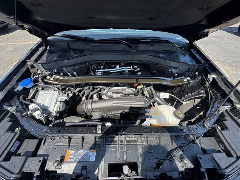 Used 2025 Ford Explorer ST-Line image 12