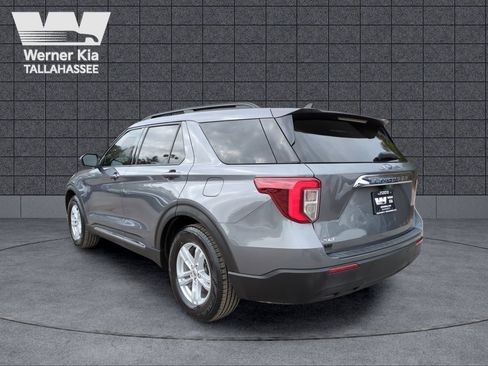 Used 2021 Ford Explorer XLT image 7