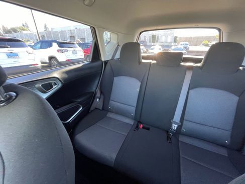 Used 2025 Kia Soul LX w/ LX Technology Package image 37