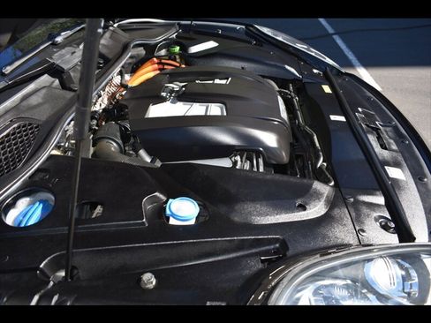 Used 2017 Porsche Cayenne S w/ Premium Package image 43