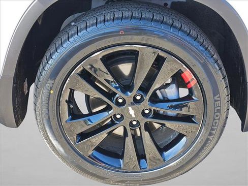 Used 2022 Chevrolet Trax LT w/ Redline Edition AWD/4WD image 23