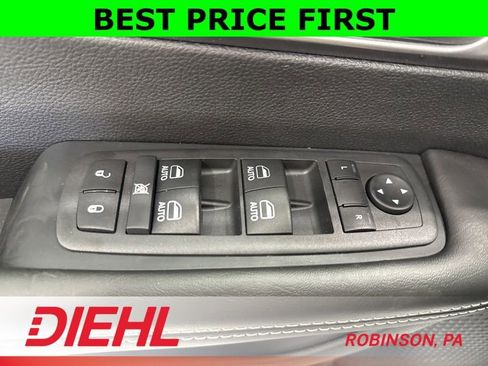 New 2026 Chrysler Pacifica Select image 26