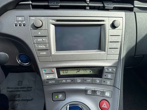 Used 2013 Toyota Prius Two FWD image 13