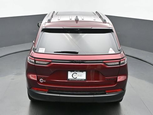 New 2025 Jeep Grand Cherokee Limited w/ Luxury Tech Group II image 42