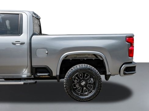 Used 2025 Chevrolet Silverado 2500 LT w/ Convenience Package image 12