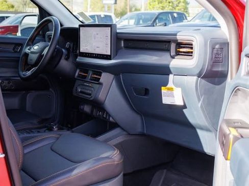 Used 2025 Ford Maverick Tremor AWD/4WD image 20