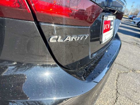 Certified 2018 Honda Clarity Touring image 18