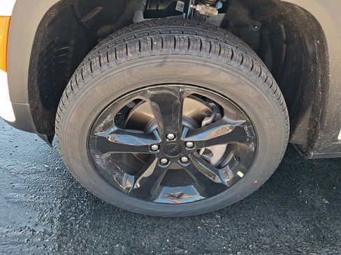 New 2026 Jeep Grand Cherokee L Limited image 4