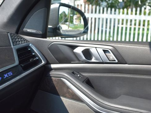 Used 2024 BMW X5 sDrive40i RWD image 17