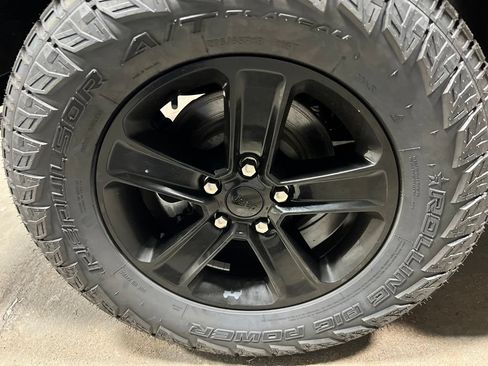 Used 2022 Jeep Wrangler Unlimited Sahara AWD/4WD image 42