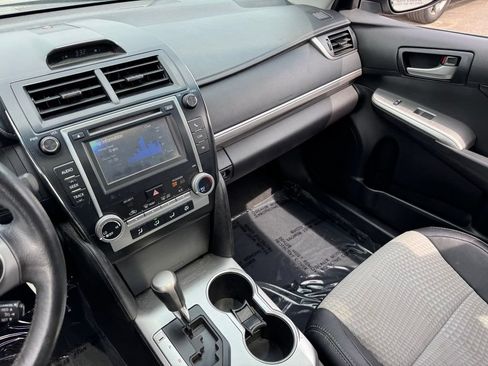 Used 2013 Toyota Camry SE FWD image 23