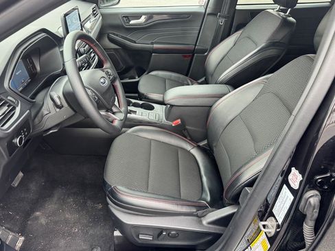 Used 2025 Ford Escape ST-Line AWD/4WD image 7