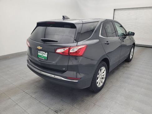 Used 2020 Chevrolet Equinox LT w/ Driver Convenience Package image 5