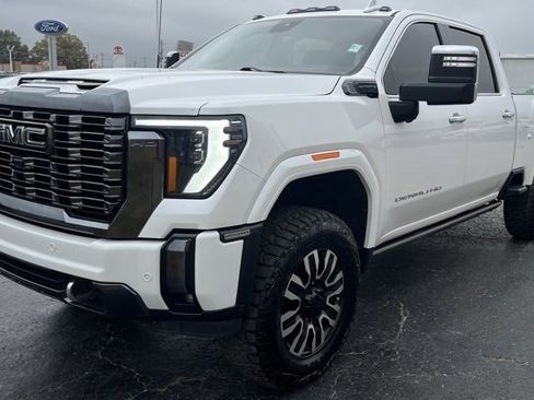 Used 2024 GMC Sierra 2500 Denali Ultimate w/ Max Trailering Package image 4