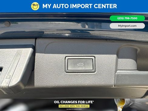 Used 2023 Volkswagen Atlas SE w/ Black Wheel Package AWD/4WD image 29
