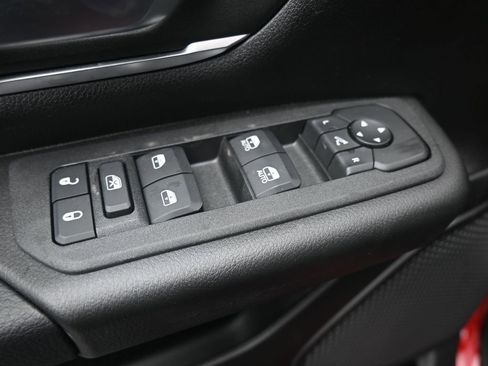 New 2026 RAM 1500 4x4 Crew Cab image 13