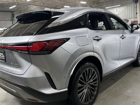 Used 2024 Lexus RX 450h AWD w/ Luxury Package image 4