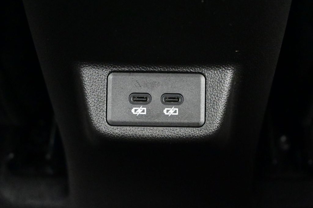 Used 2027 Chevrolet Bolt LT w/ Comfort Package FWD image 33