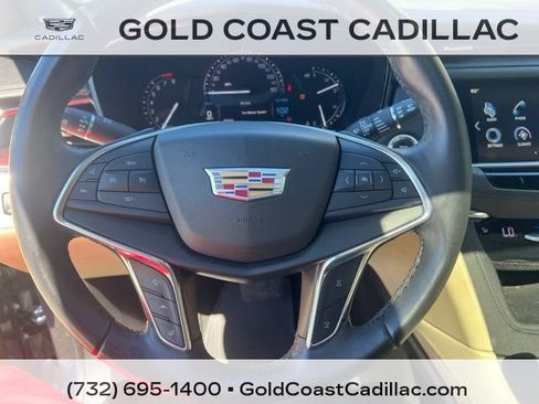 Used 2017 Cadillac XT5 Luxury w/ Driver Awareness Package AWD/4WD image 17