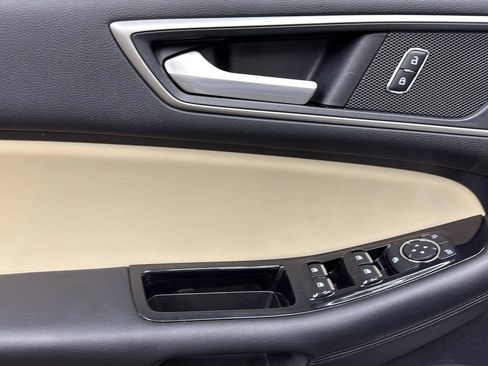 Used 2020 Ford Edge SEL w/ Convenience Package image 12