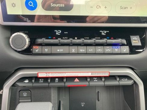 New 2025 Toyota Tundra Platinum image 46