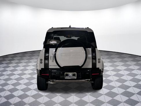 New 2026 Land Rover Defender 110 X-Dynamic SE AWD/4WD image 4