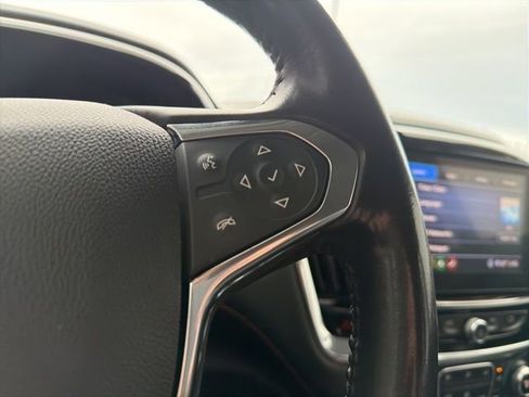 Used 2020 Chevrolet Traverse LT w/ LT Premium Package image 39