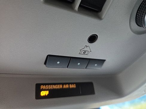 Used 2020 Chevrolet Suburban LT image 21