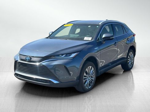 Used 2021 Toyota Venza XLE w/ Softex Package AWD/4WD image 3