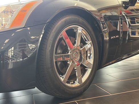 Used 2006 Cadillac XLR RWD image 9