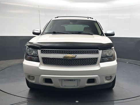 Used 2011 Chevrolet Avalanche LTZ AWD/4WD image 9