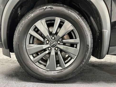 Used 2023 Nissan Pathfinder SV image 5