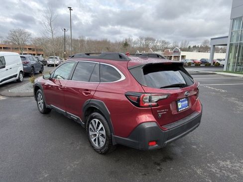 Used 2024 Subaru Outback Premium image 8