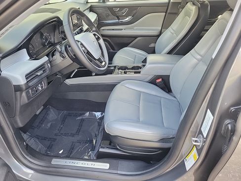 Used 2022 Lincoln Corsair FWD w/ Equipment Group 101A image 11