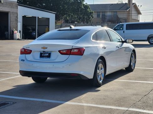 Used 2024 Chevrolet Malibu LS FWD image 14