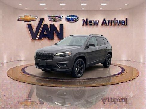 Used 2020 Jeep Cherokee Latitude Plus AWD/4WD image 1